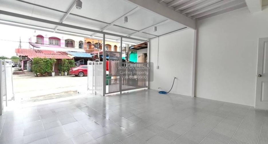 À vendre 3 chambres maison de ville à Bang Bua Thong, Nonthaburi