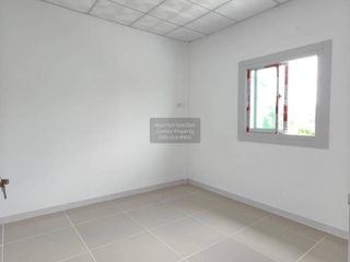À vendre 3 chambres maison de ville à Bang Bua Thong, Nonthaburi