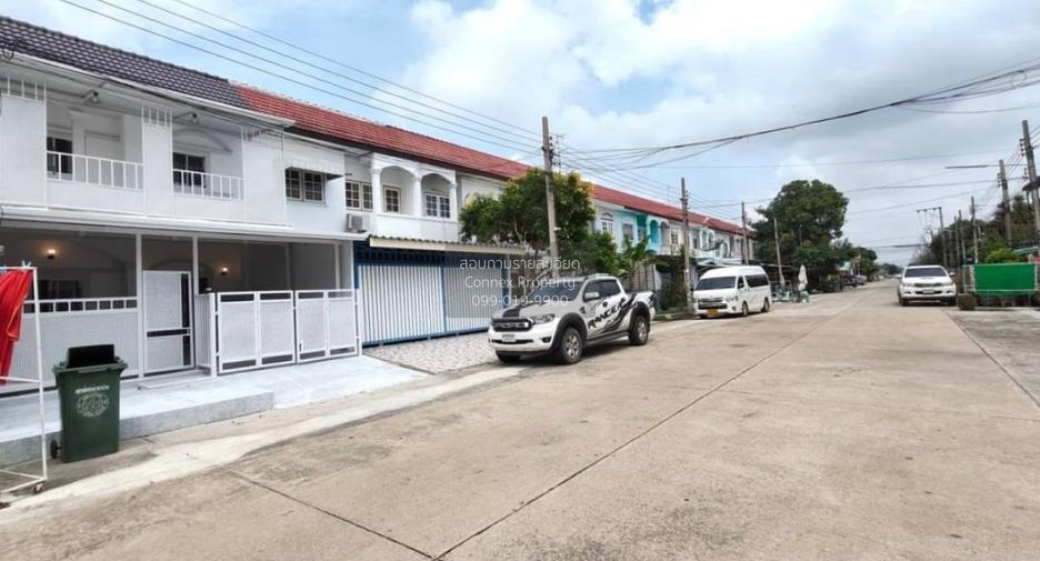 À vendre 3 chambres maison de ville à Bang Bua Thong, Nonthaburi