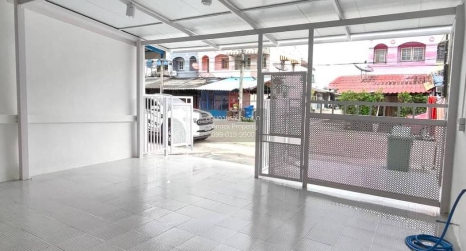 À vendre 3 chambres maison de ville à Bang Bua Thong, Nonthaburi