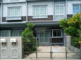 For sale 2 bedrooms townhouse in Mueang Samut Prakan, Samut Prakan