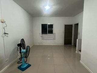 Casa adosada en venta de 2 habitaciones en Bang Khun Thian, Bangkok
