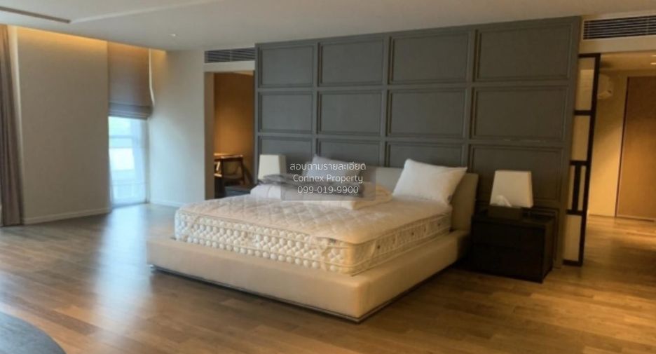 For sale 3 bedrooms condo in Watthana, Bangkok