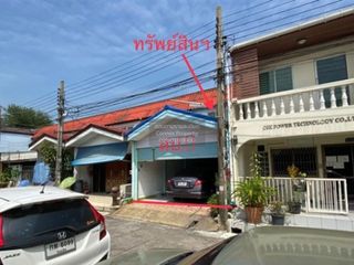 出售 2 卧室 联排别墅 在 Pak Kret, Nonthaburi