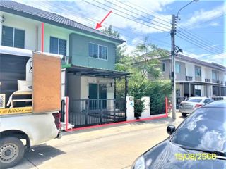 出售 3 卧室 联排别墅 在 Sai Noi, Nonthaburi