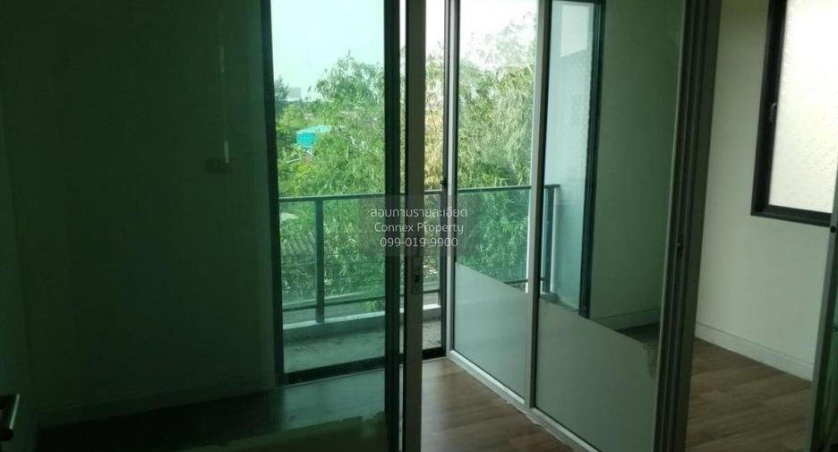 À vendre 3 chambres maison de ville à Bang Bua Thong, Nonthaburi