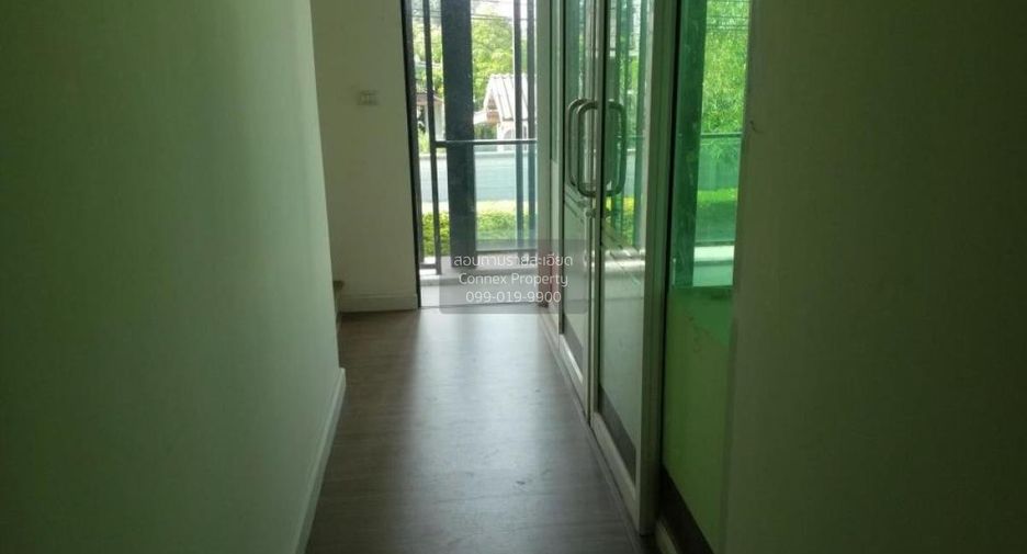 À vendre 3 chambres maison de ville à Bang Bua Thong, Nonthaburi