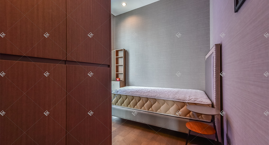 Condo en alquiler de 3 habitaciones en Sathon, Bangkok