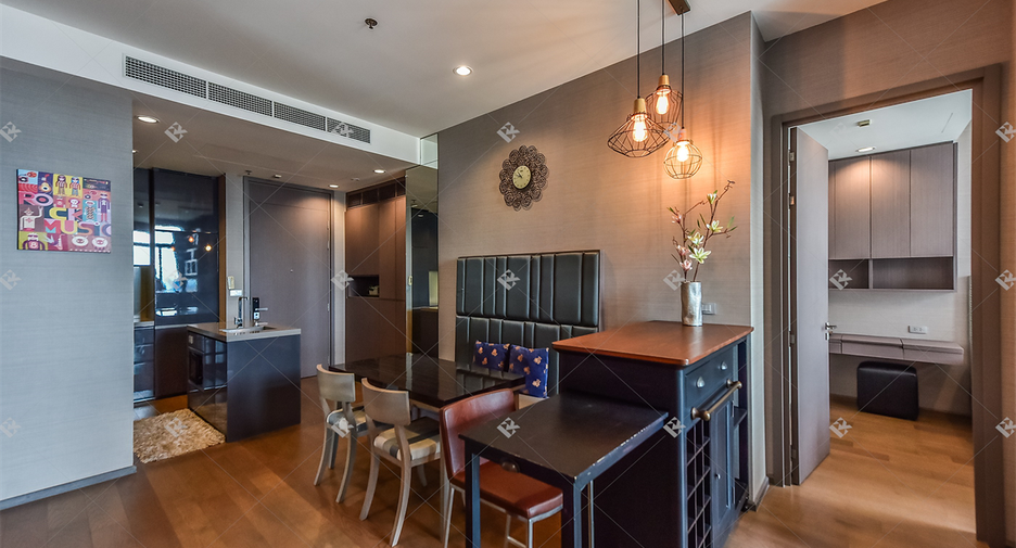 Condo en alquiler de 3 habitaciones en Sathon, Bangkok