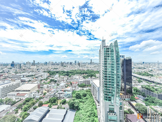 Condo en alquiler de 3 habitaciones en Sathon, Bangkok