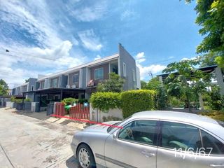 出售 3 卧室 联排别墅 在 Sai Noi, Nonthaburi