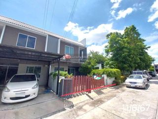 出售 3 卧室 联排别墅 在 Sai Noi, Nonthaburi