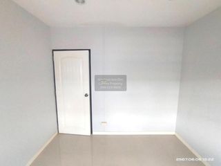 À vendre 3 chambres maison de ville à Bang Bua Thong, Nonthaburi