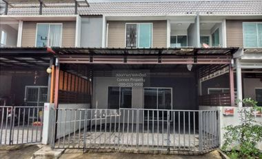 出售 3 卧室 联排别墅 在 Mueang Pathum Thani, Pathum Thani