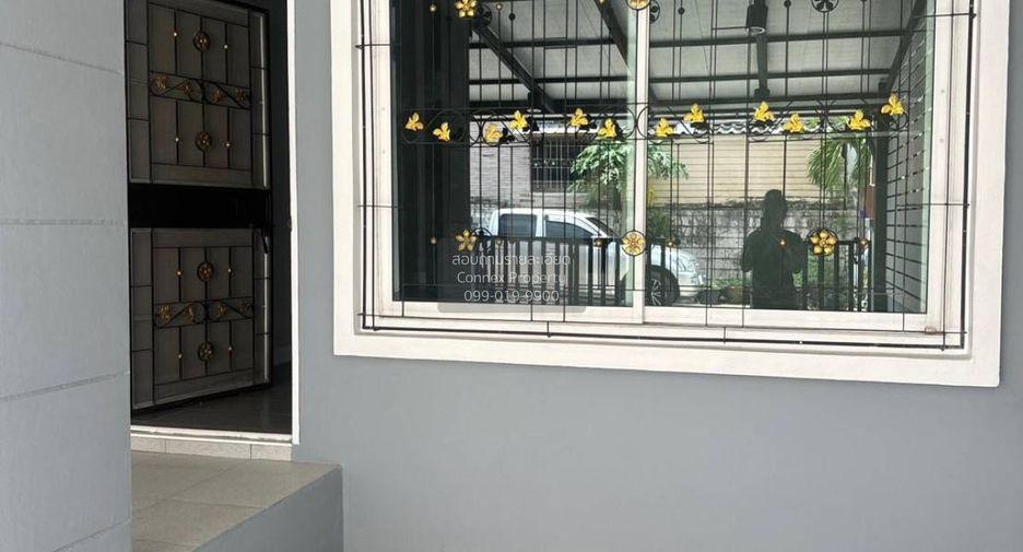 出售 2 卧室 联排别墅 在 Min Buri, 曼谷