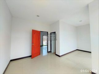 Casa adosada en venta de 2 habitaciones en Mueang Nonthaburi, Nonthaburi