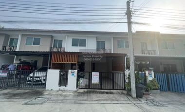 For sale 3 bedrooms townhouse in Sai Noi, Nonthaburi