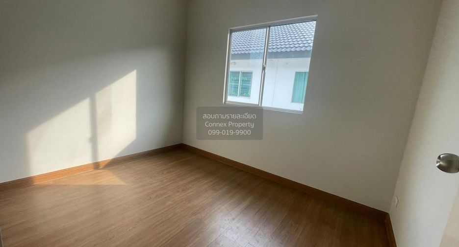 出售 3 卧室 联排别墅 在 Sai Noi, Nonthaburi