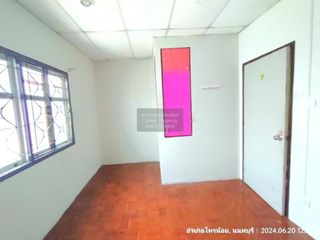 出售 3 卧室 联排别墅 在 Sai Noi, Nonthaburi