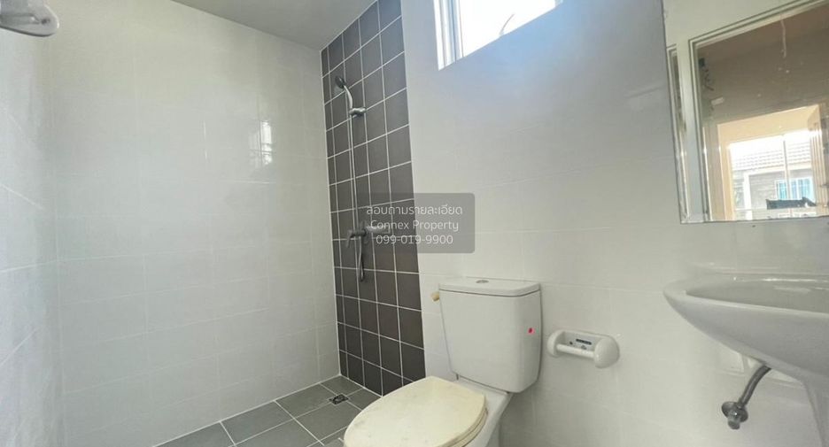 À vendre 3 chambres maison de ville à Bang Bua Thong, Nonthaburi