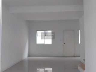 出售 3 卧室 联排别墅 在 Sai Noi, Nonthaburi