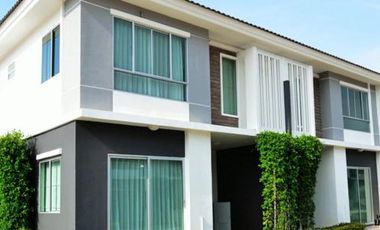 Reihenhaus zum Kauf mit 3 Zimmer in Bang Yai, Nonthaburi