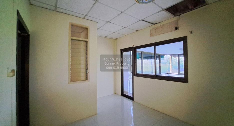 出售 3 卧室 联排别墅 在 Sai Noi, Nonthaburi