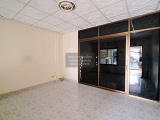 出售 3 卧室 联排别墅 在 Sai Noi, Nonthaburi