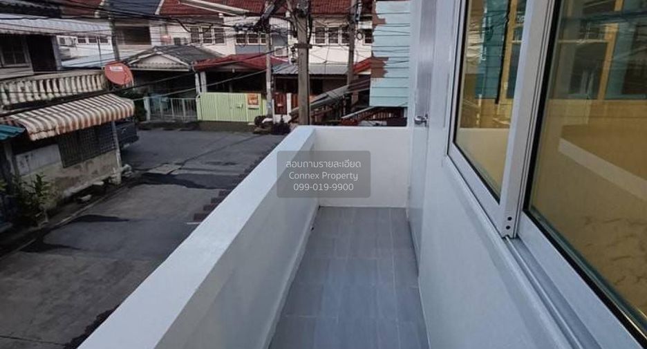 À vendre 3 chambres maison de ville à Bang Bua Thong, Nonthaburi