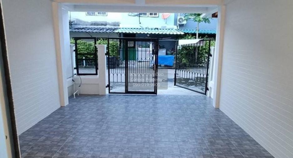 À vendre 3 chambres maison de ville à Bang Bua Thong, Nonthaburi