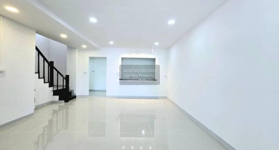 出售 3 卧室 联排别墅 在 Sai Noi, Nonthaburi
