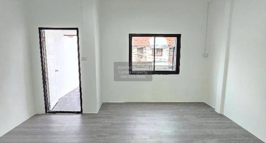 出售 2 卧室 联排别墅 在 Sai Noi, Nonthaburi