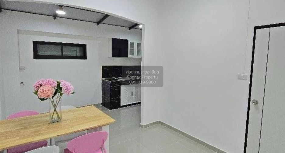 出售 2 卧室 联排别墅 在 Sai Noi, Nonthaburi