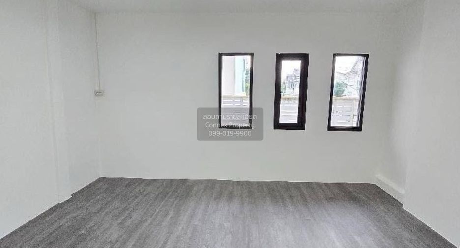 出售 2 卧室 联排别墅 在 Sai Noi, Nonthaburi