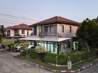 出售 4 卧室 独立屋 在 Khlong Sam Wa, 曼谷