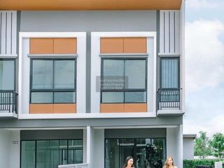 出售 2 卧室 联排别墅 在 Lat Lum Kaeo, Pathum Thani