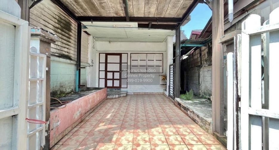 Casa adosada en venta de 3 habitaciones en Khan Na Yao, Bangkok