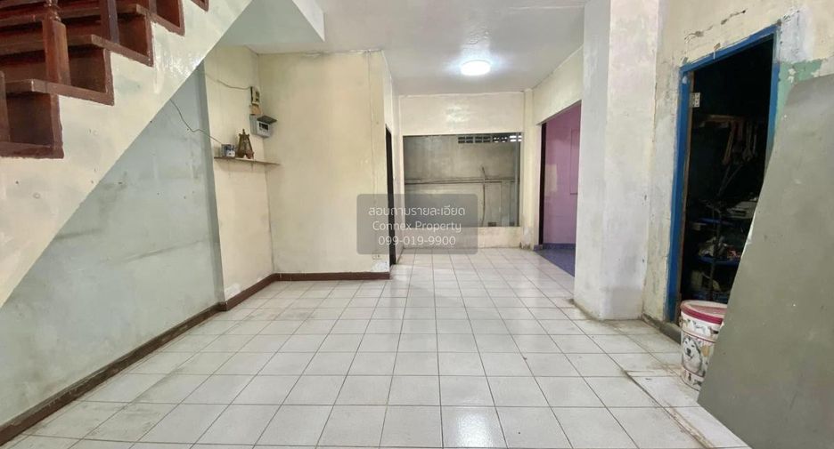 Casa adosada en venta de 3 habitaciones en Khan Na Yao, Bangkok