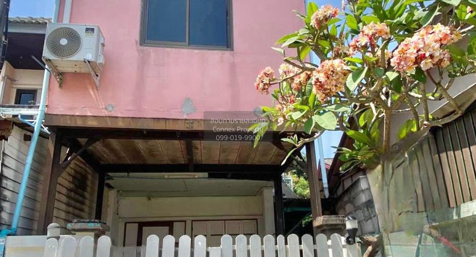 Casa adosada en venta de 3 habitaciones en Khan Na Yao, Bangkok