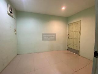 Casa adosada en venta de 3 habitaciones en Khan Na Yao, Bangkok