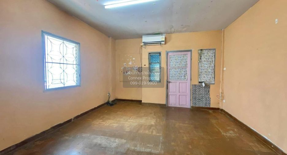 Casa adosada en venta de 3 habitaciones en Khan Na Yao, Bangkok