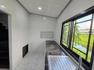 出售 2 卧室 联排别墅 在 Bang Bua Thong, Nonthaburi