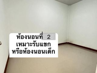For sale 3 bedrooms townhouse in Krathum Baen, Samut Sakhon