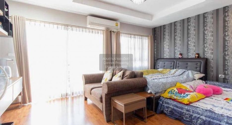 À vendre 3 chambres maison de ville à Bang Khun Thian, Bangkok