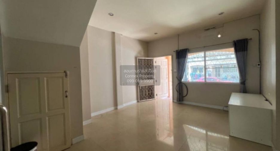 Casa adosada en venta de 4 habitaciones en Bang Khun Thian, Bangkok