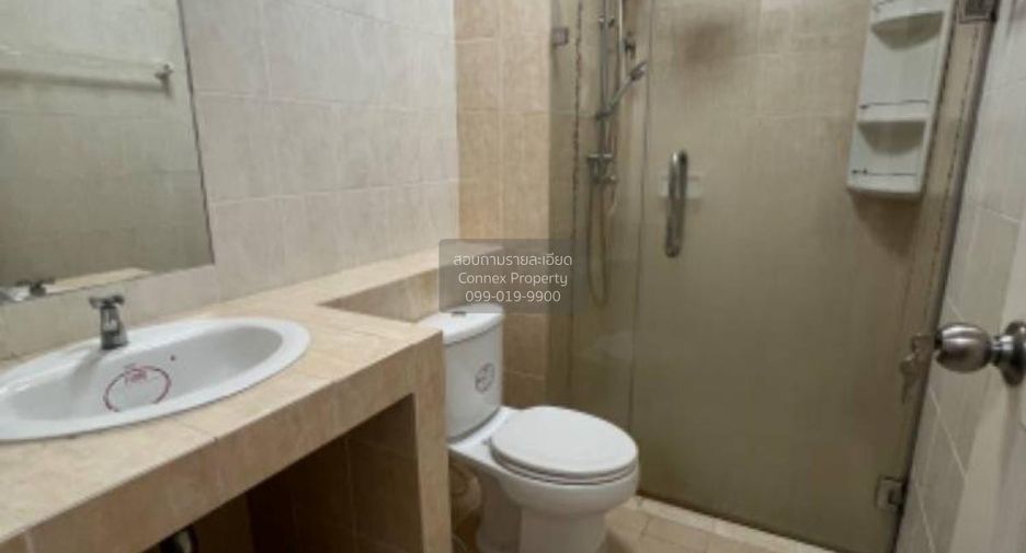Casa adosada en venta de 4 habitaciones en Bang Khun Thian, Bangkok