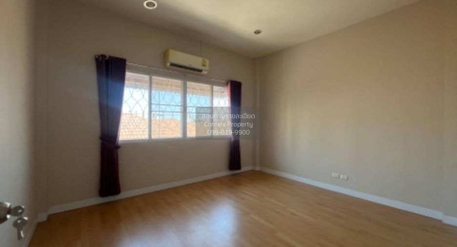 Casa adosada en venta de 4 habitaciones en Bang Khun Thian, Bangkok