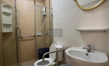 Casa adosada en venta de 4 habitaciones en Bang Khun Thian, Bangkok