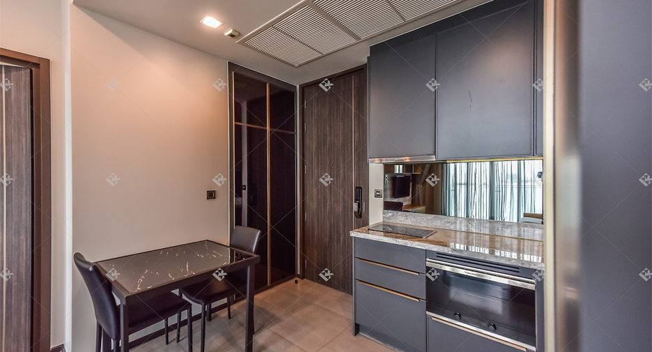 For rent 1 bed condo in Phaya Thai, Bangkok