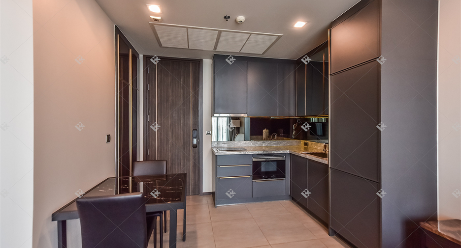 For rent 1 bed condo in Phaya Thai, Bangkok